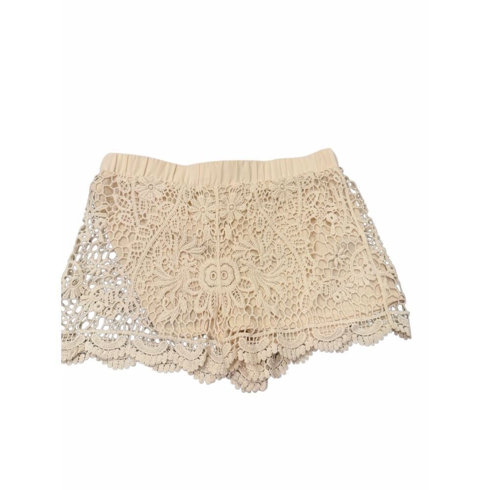 Blu Pepper Cream Lace Pull-on shorts - size L